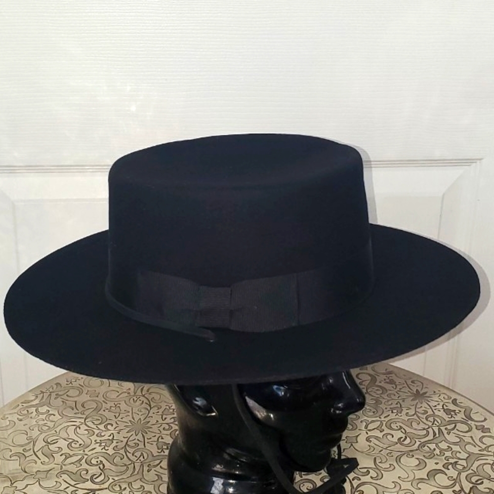 NWOT Zertrue Women Black  Fedora Wool Hat   With a Leather Chin Strap  Sz M